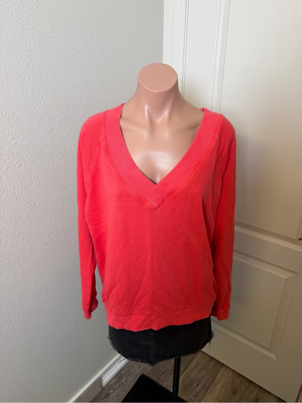Universal Thread V-Neck Pullover Sweatshirt - Coral